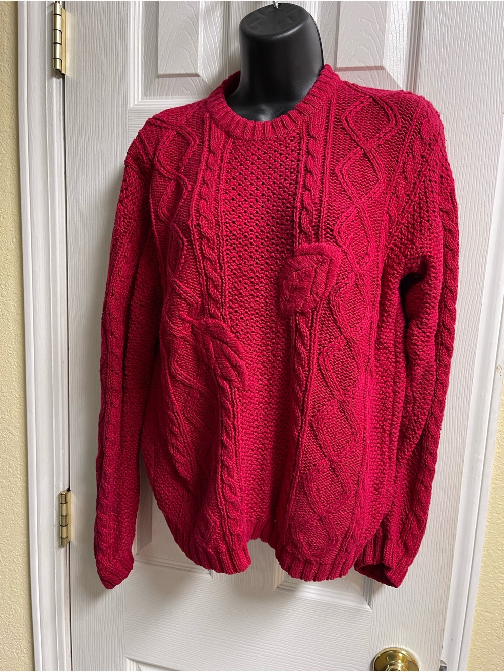 Classic Cable Crewneck Sweater in Bright Red